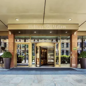 Hilton 4* מילאנו
